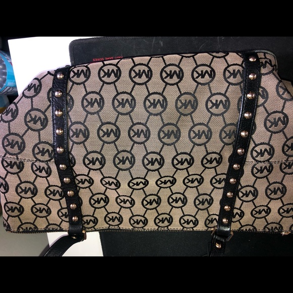 MK Bag - Picture 2 of 8